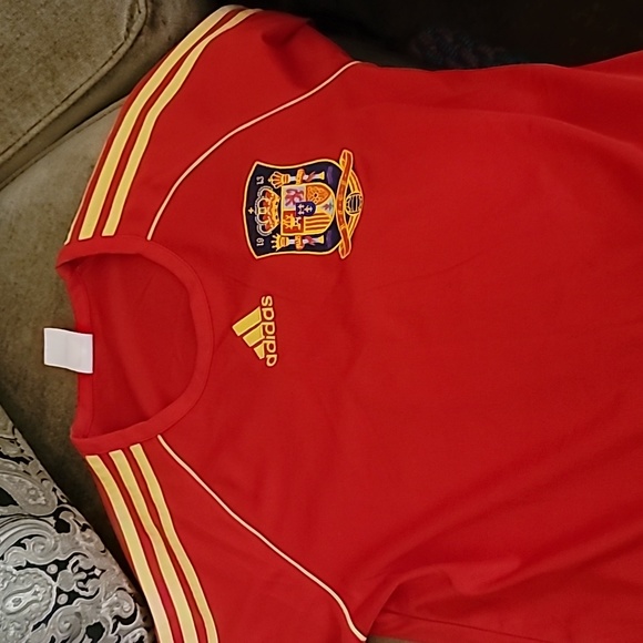 Adidas Spain Soccer Shirt - Picture 2 of 4
